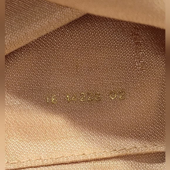 RARE AUTHENTIC FENDI SHOULDER BAG - Picture 15 of 15